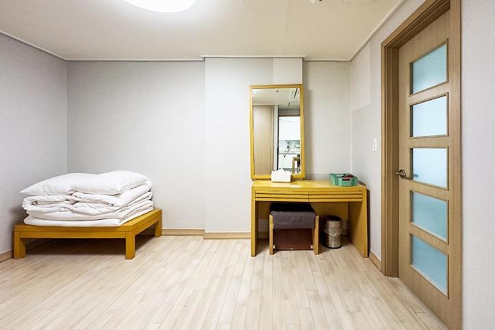 Mohang Haenaru Family Hotel بوان الغرفة الصورة