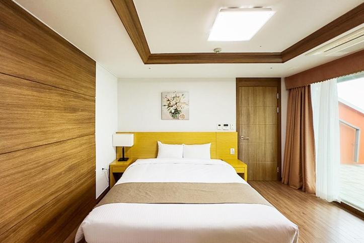 Mohang Haenaru Family Hotel بوان الغرفة الصورة