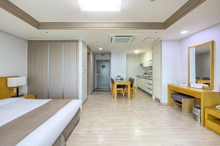 Mohang Haenaru Family Hotel بوان الغرفة الصورة