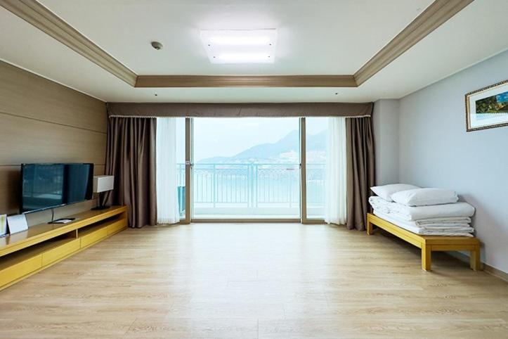 Mohang Haenaru Family Hotel بوان الغرفة الصورة