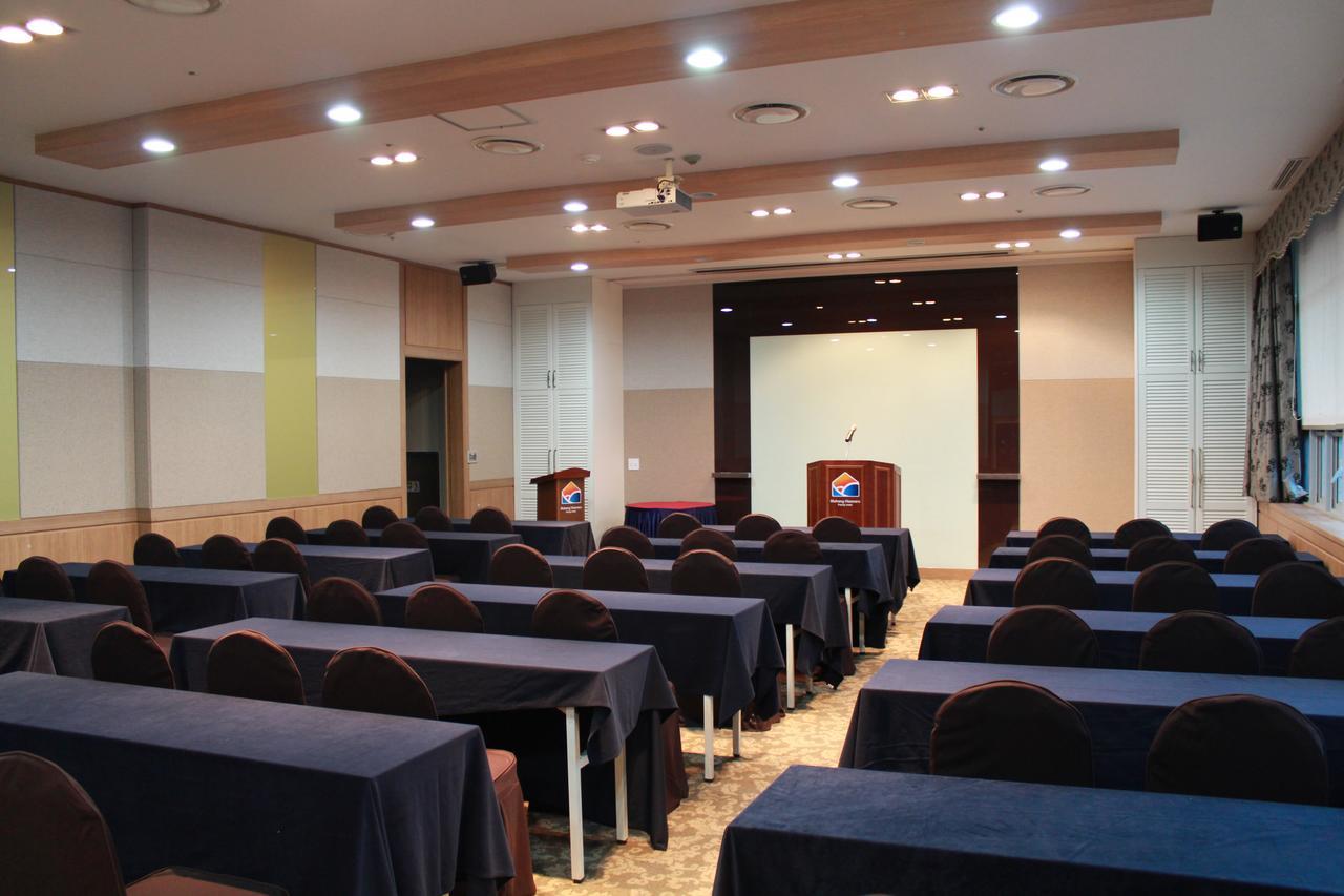 Mohang Haenaru Family Hotel بوان المظهر الخارجي الصورة