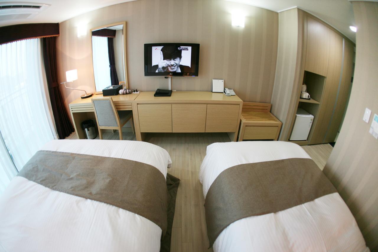 Mohang Haenaru Family Hotel بوان المظهر الخارجي الصورة