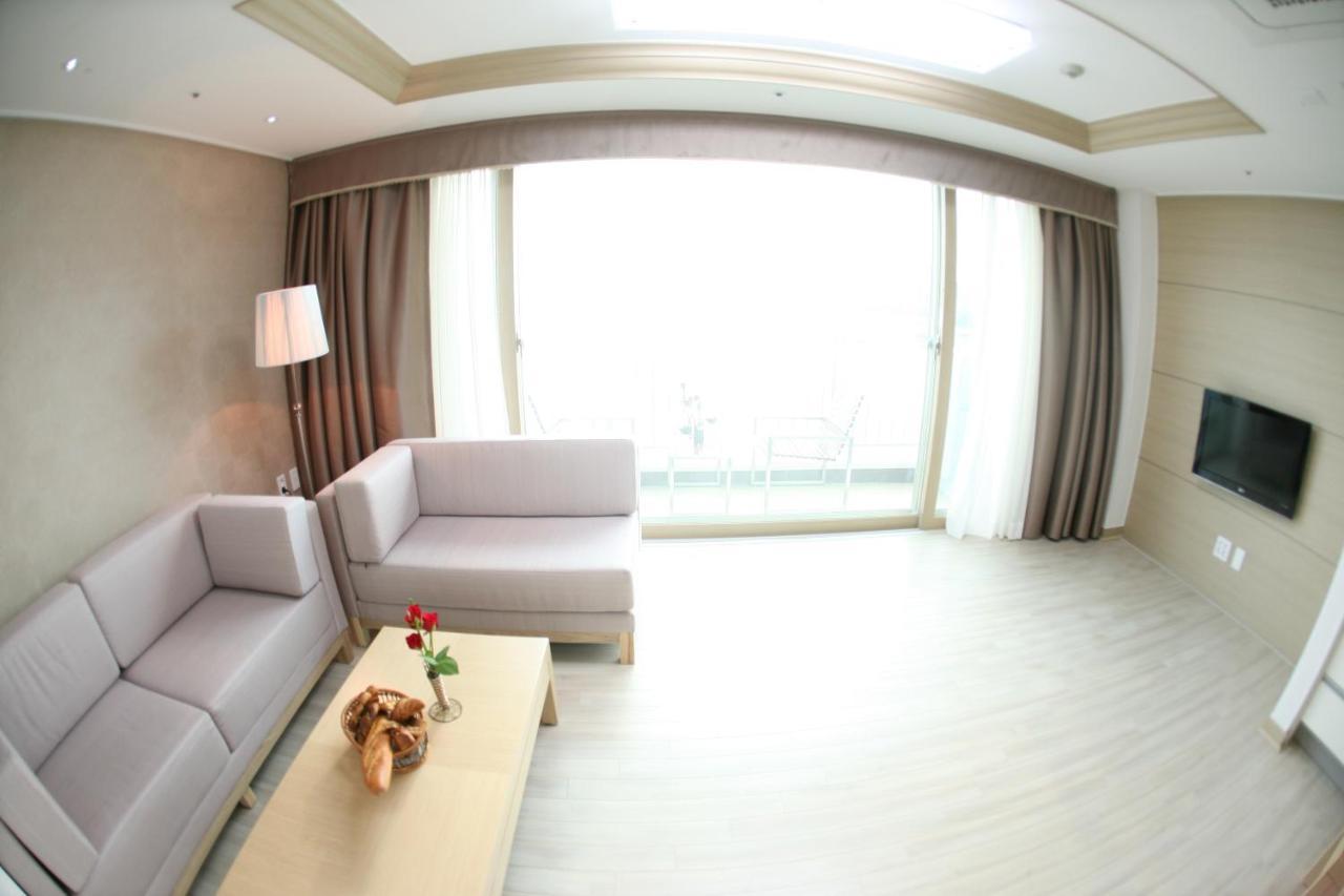 Mohang Haenaru Family Hotel بوان المظهر الخارجي الصورة